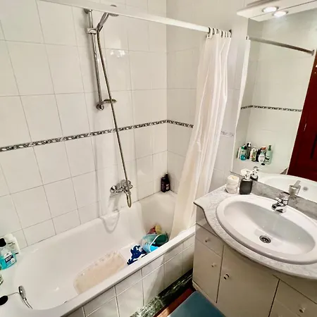 3br - Beachfront Balcony Haven Apartment Alicante